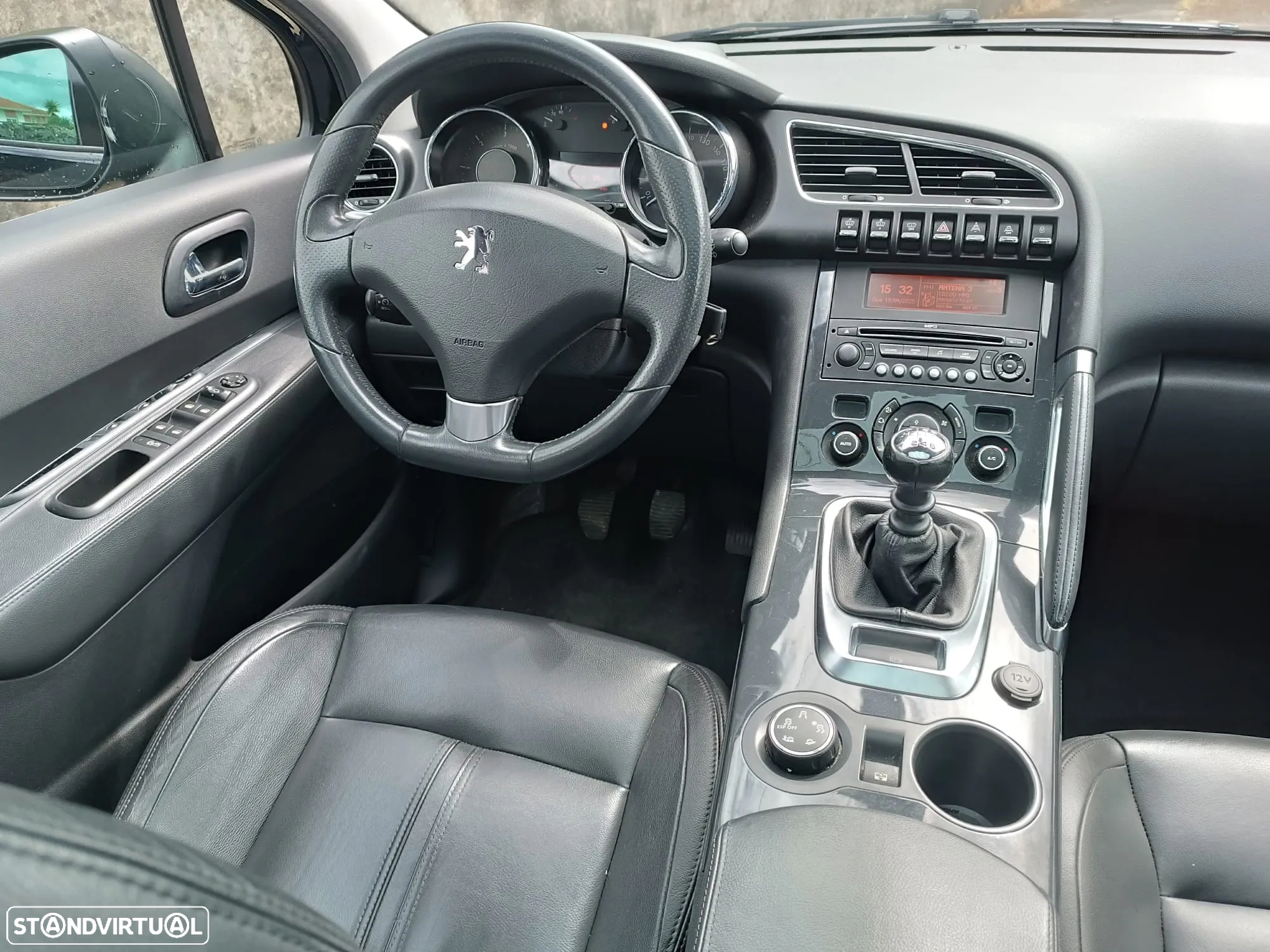 Peugeot 3008 1.6 HDi Executive - 16