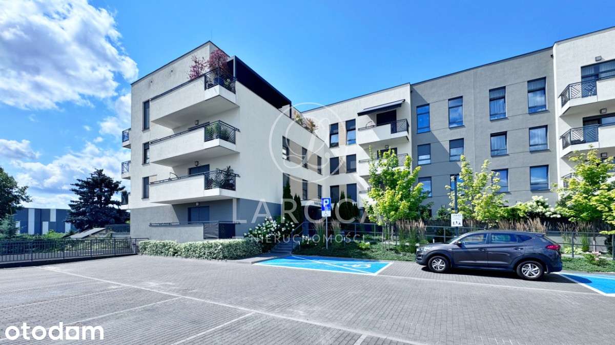 Apartament 2 pokoje, winda, ogród/garaż.