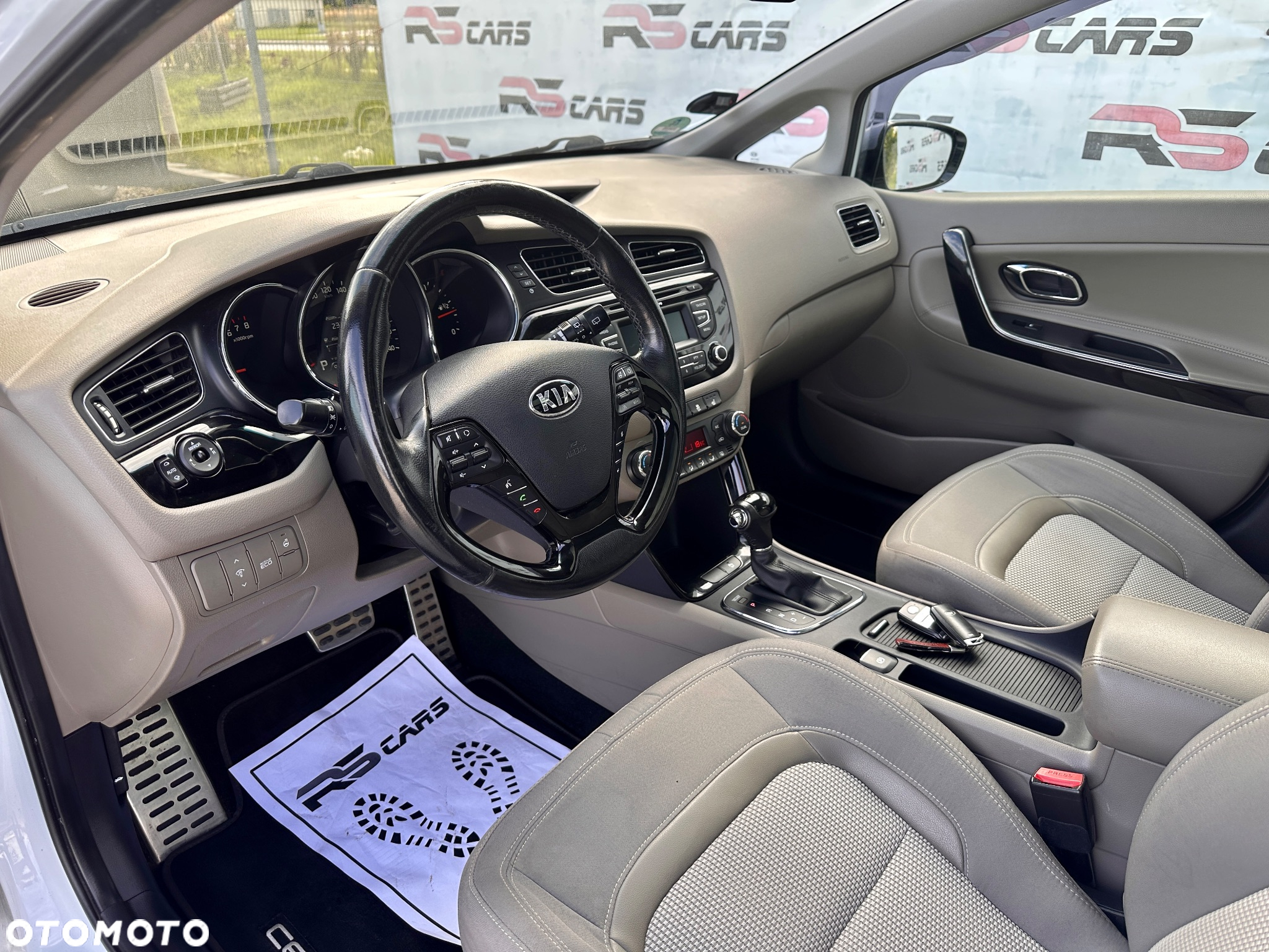 Kia Ceed 1.6 GDI DCT Platinum Edition - 29