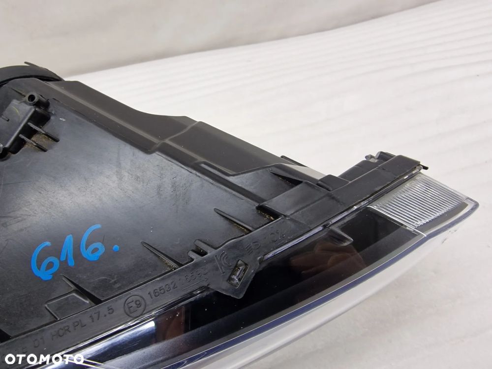 VW POLO 2G VI 17- PRAWA LAMPA PRZEDNIA PRZÓD , NR 2G1941006 , NR AUKCJI LL616 - 11