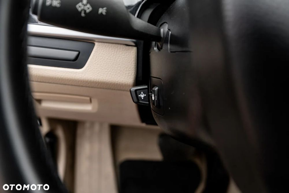 BMW Seria 5 - 28
