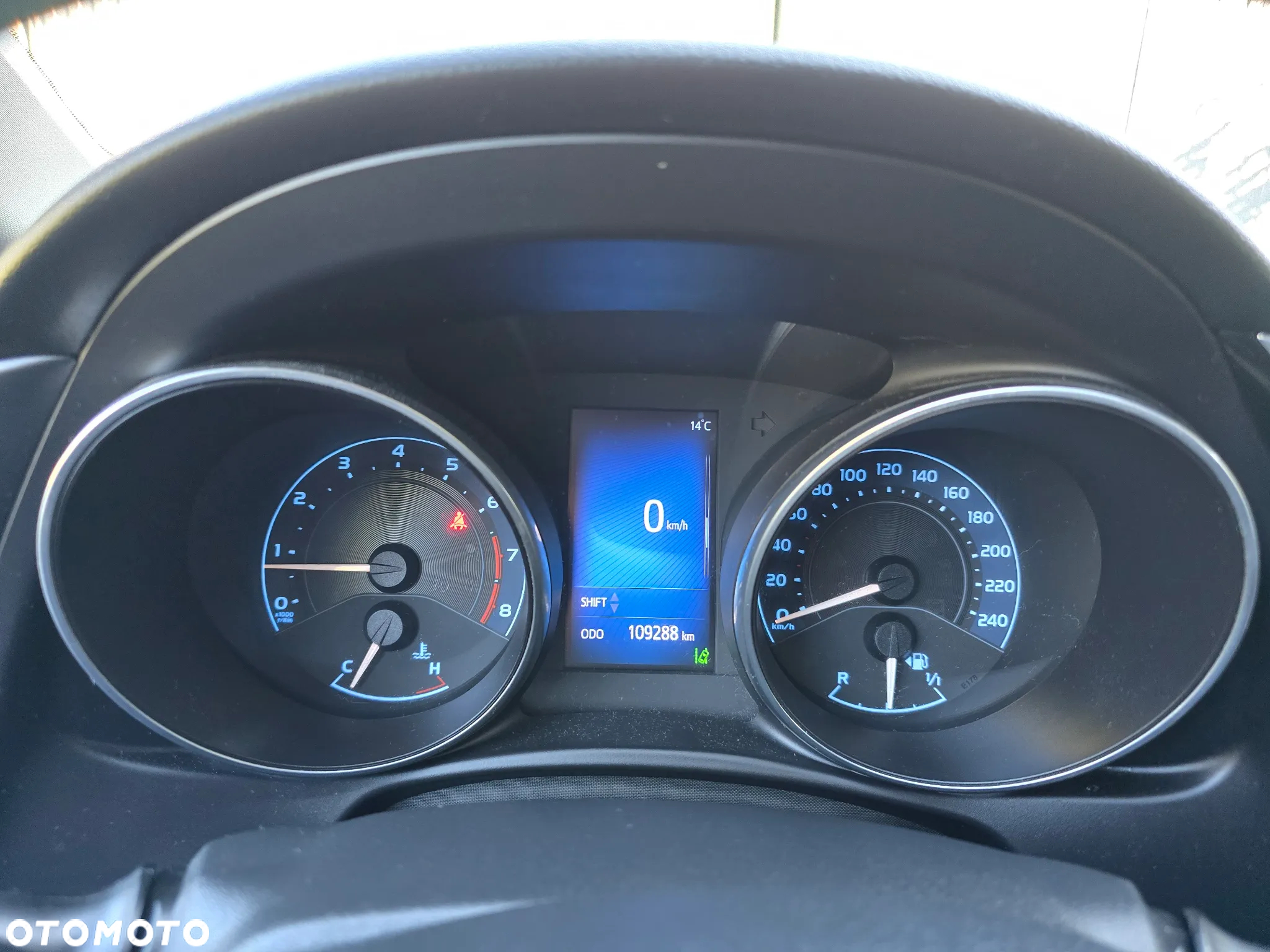 Toyota Auris 1.6 Premium - 27