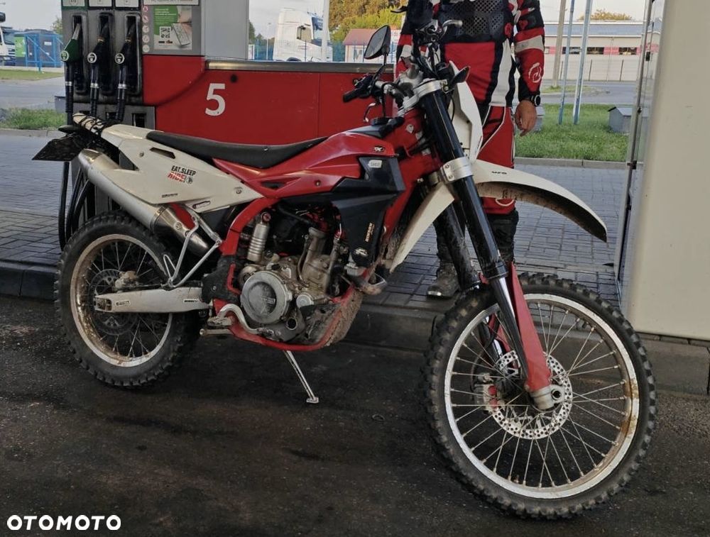 SWM RS 300 R - 1