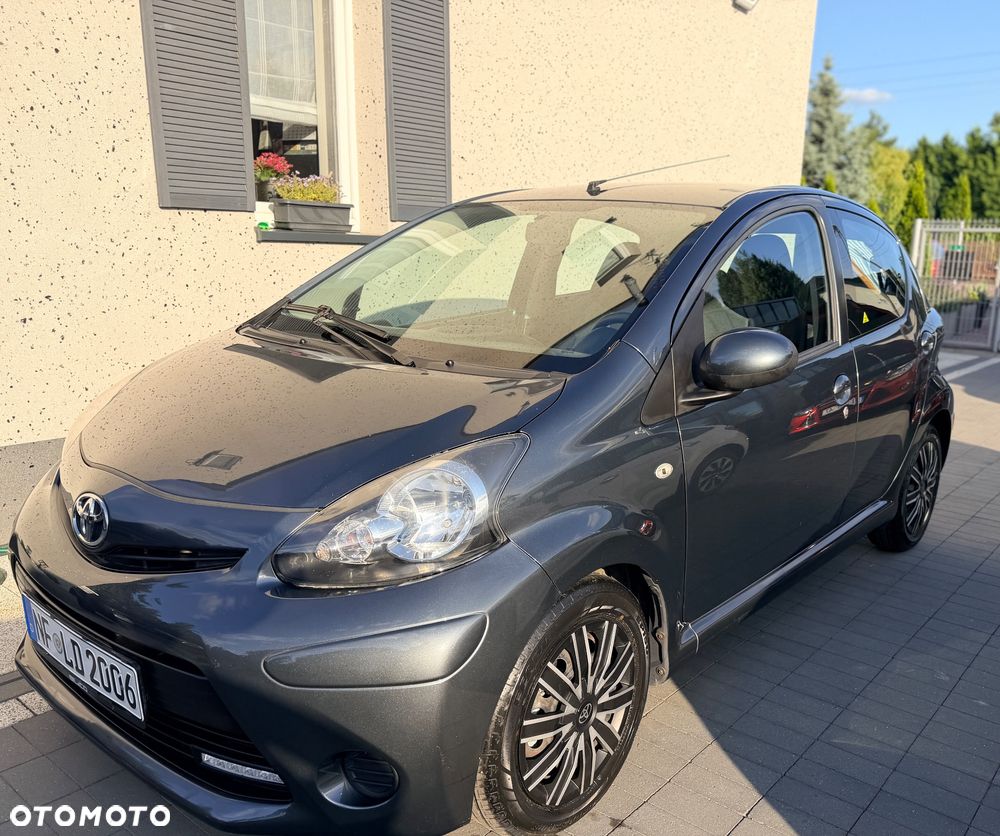 Toyota Aygo x-play - 15