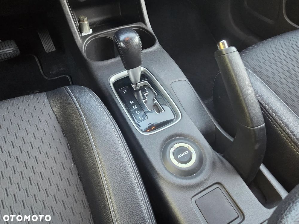 Mitsubishi Outlander 2.0 Intense + CVT - 23