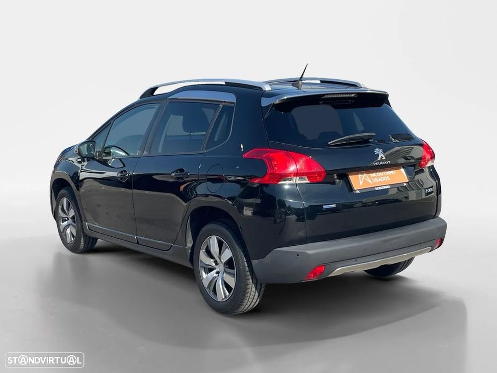 Peugeot 2008 1.2 PureTech Style - 4