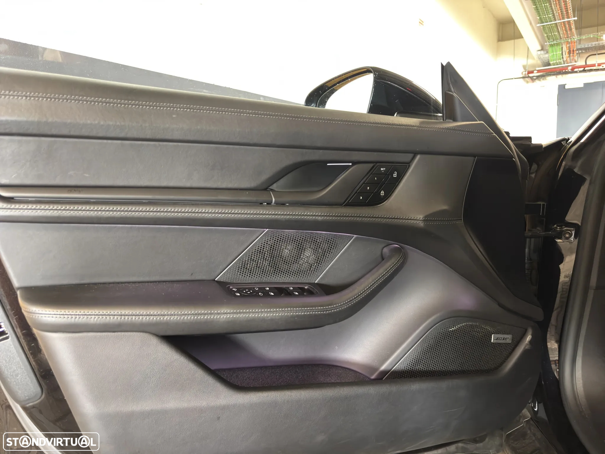 Porsche Taycan Turbo - 10