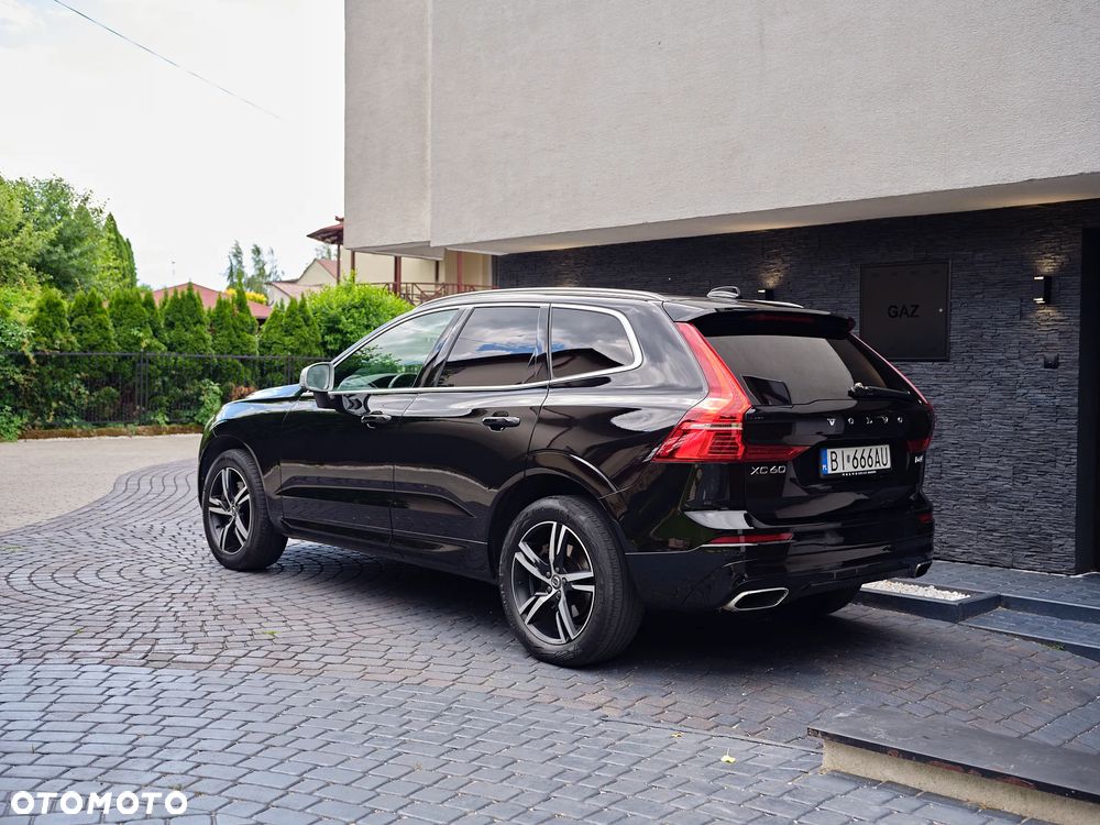 Volvo XC 60 D4 AWD R-Design - 4