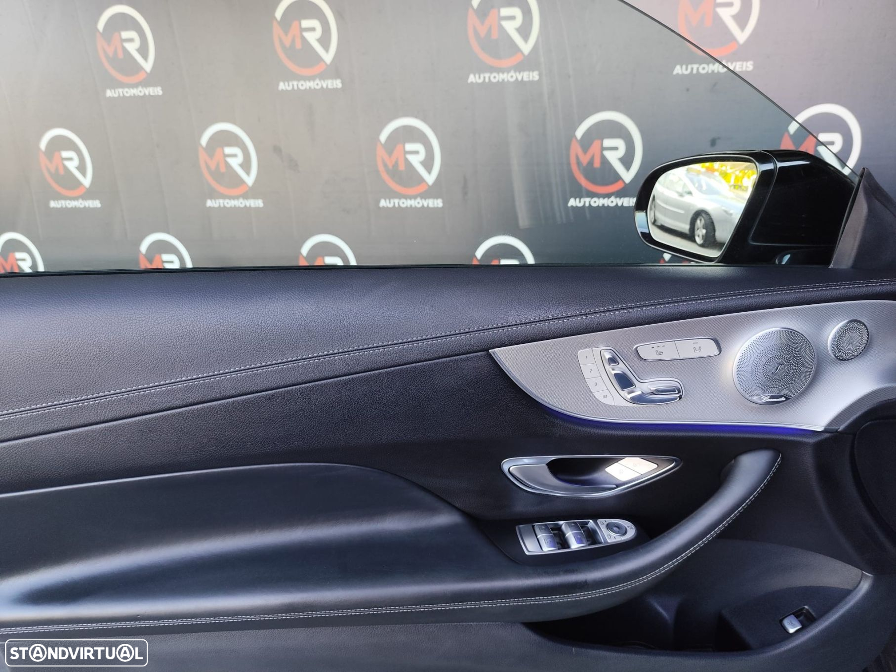 Mercedes-Benz E 220 d AMG Line - 28