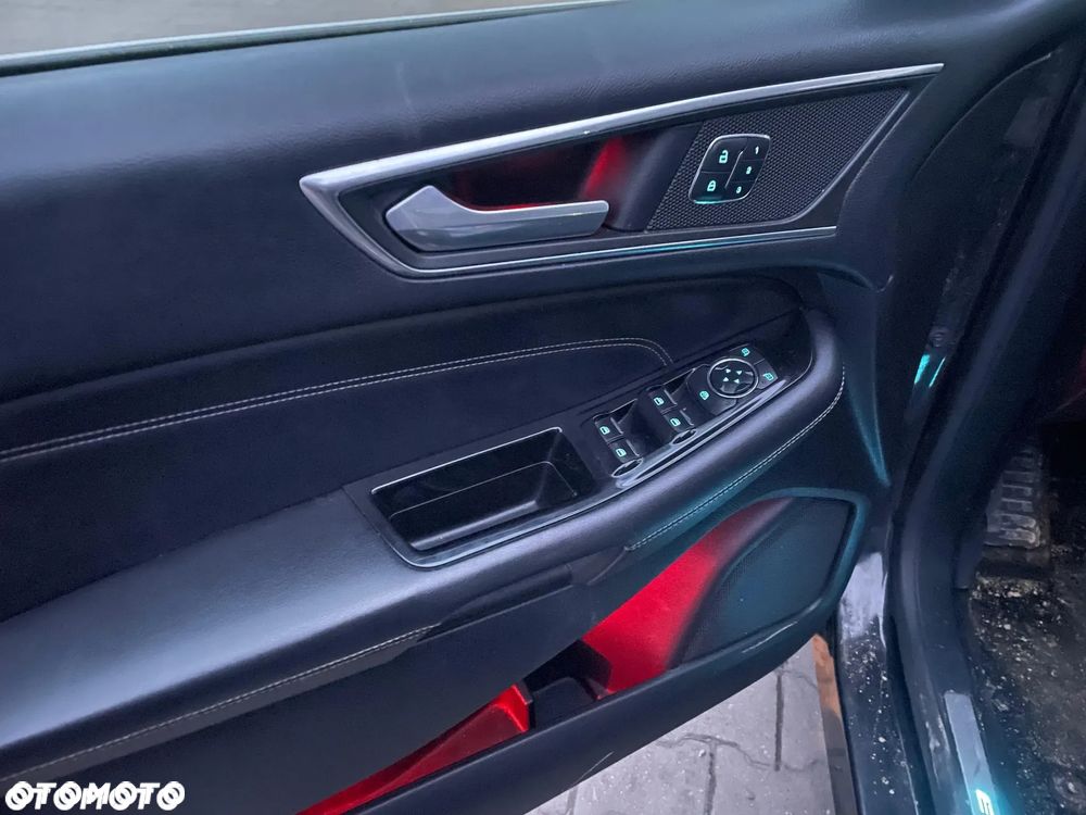 Ford Edge - 9
