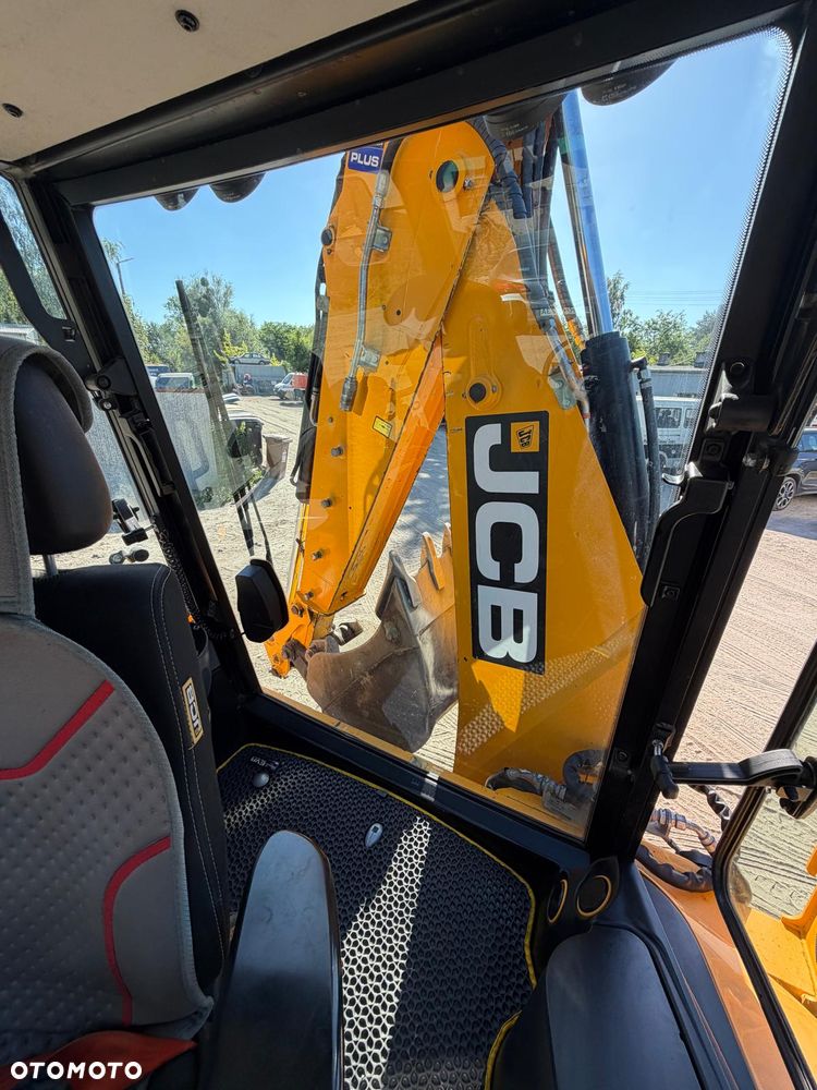 JCB 3CX ACE - 6