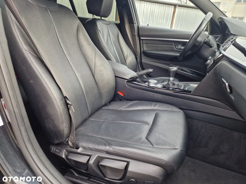 BMW Seria 3 318d xDrive Luxury Line - 18
