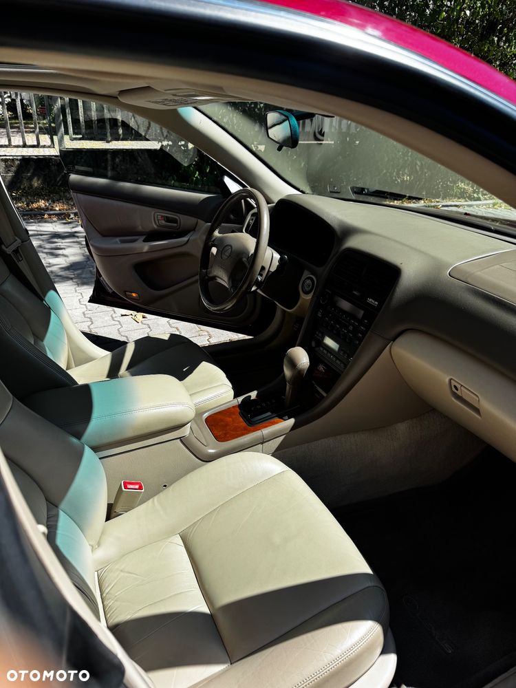 Lexus ES - 20