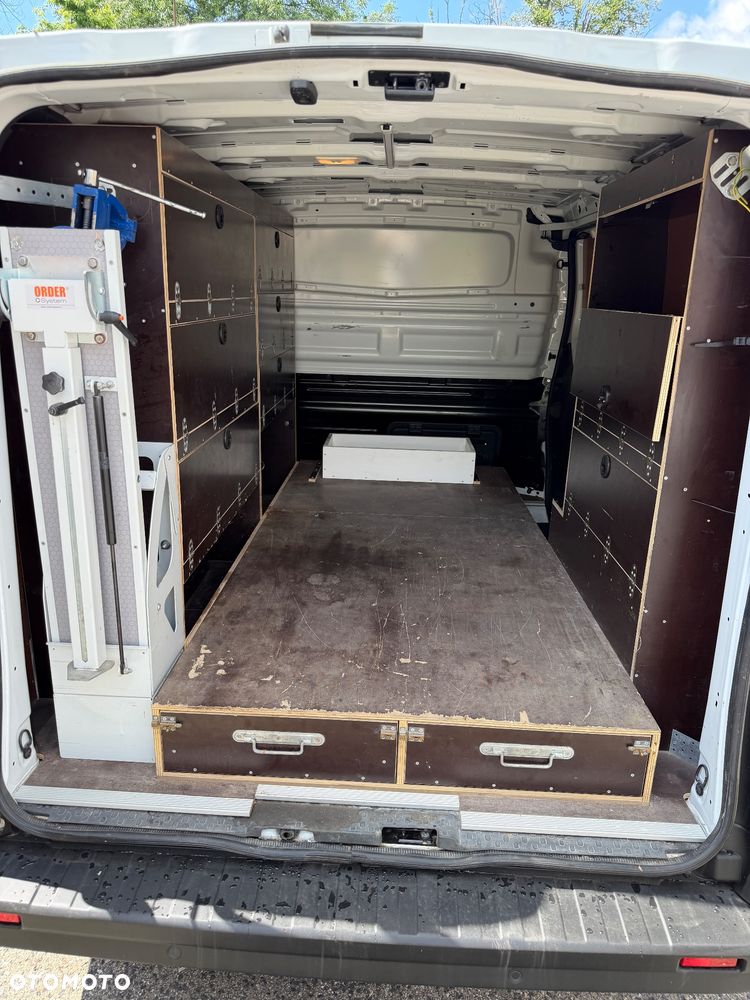 Renault Trafic - 8