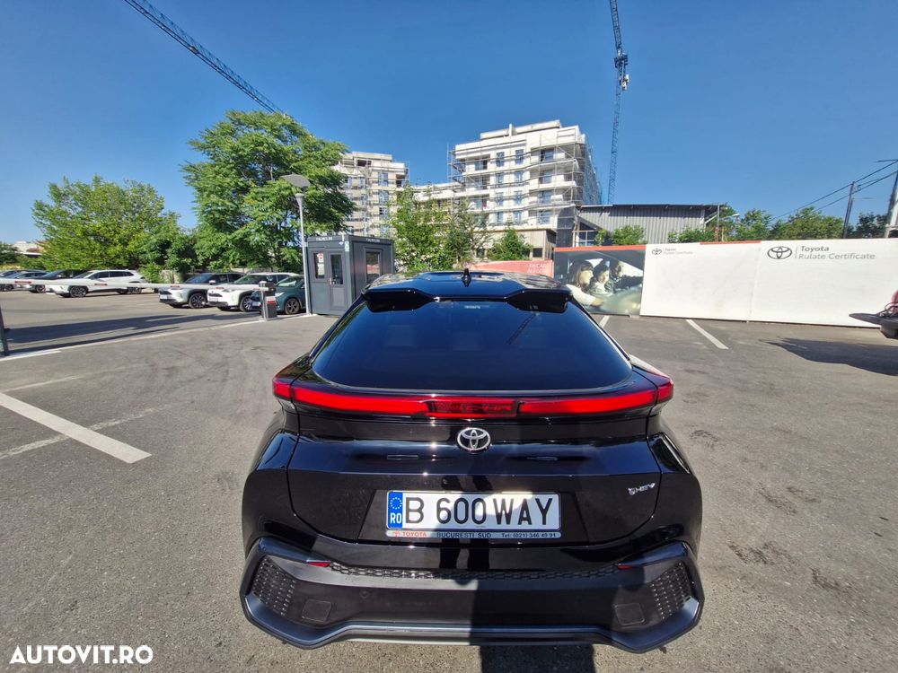 TOYOTA C-HR 2023 — imagine 24