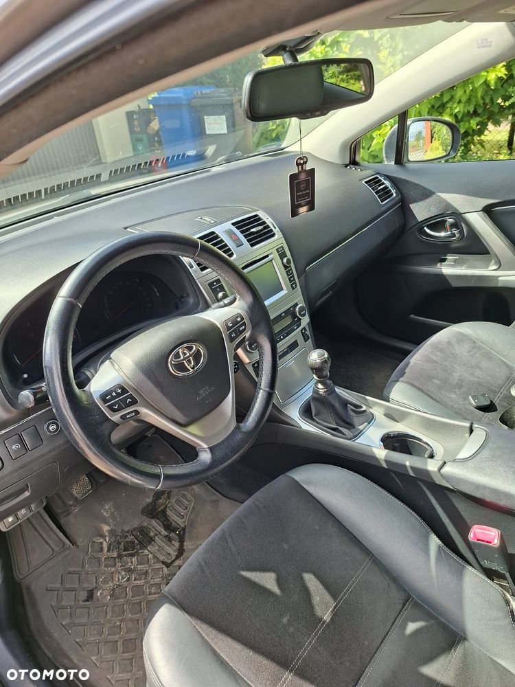 Toyota Avensis 1.8 Prestige - 9