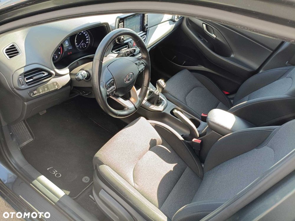 Hyundai i30 1.5 T-GDI 48V Smart - 12