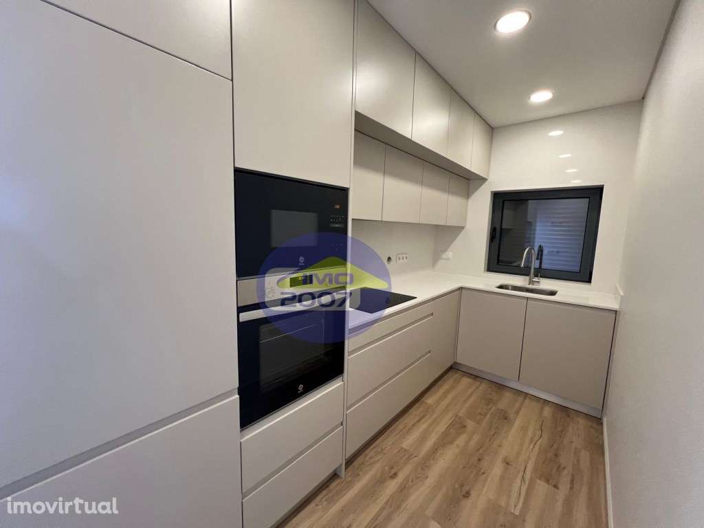 Andar moradia t3 renovado, centro de Espinho - Grande imagem: 4/21