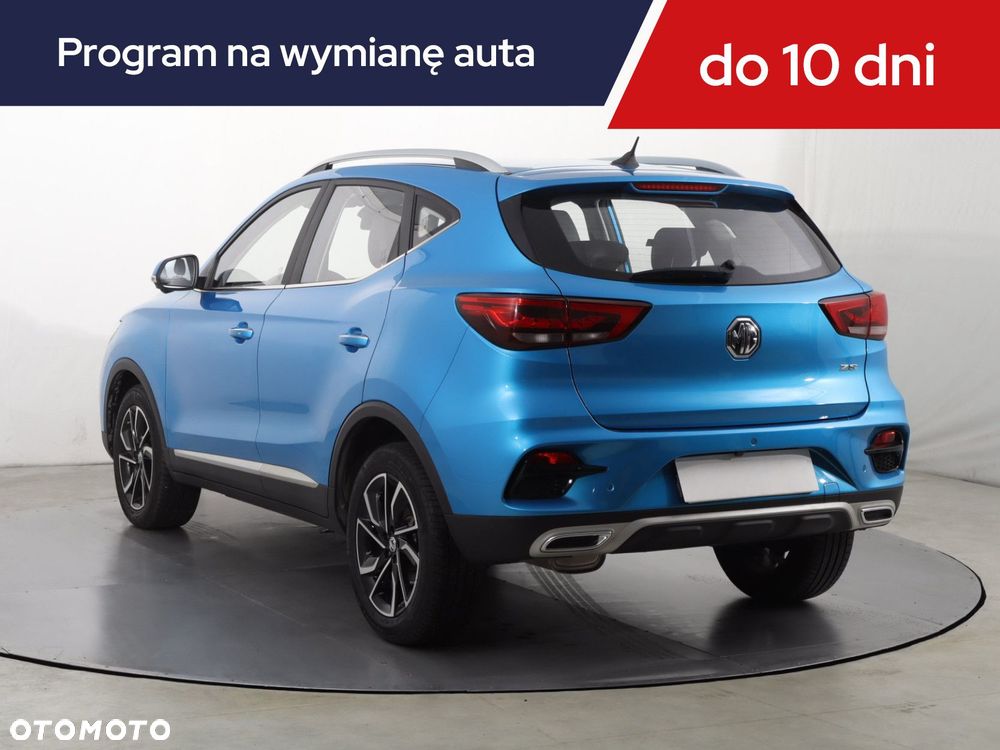 MG ZS - 6