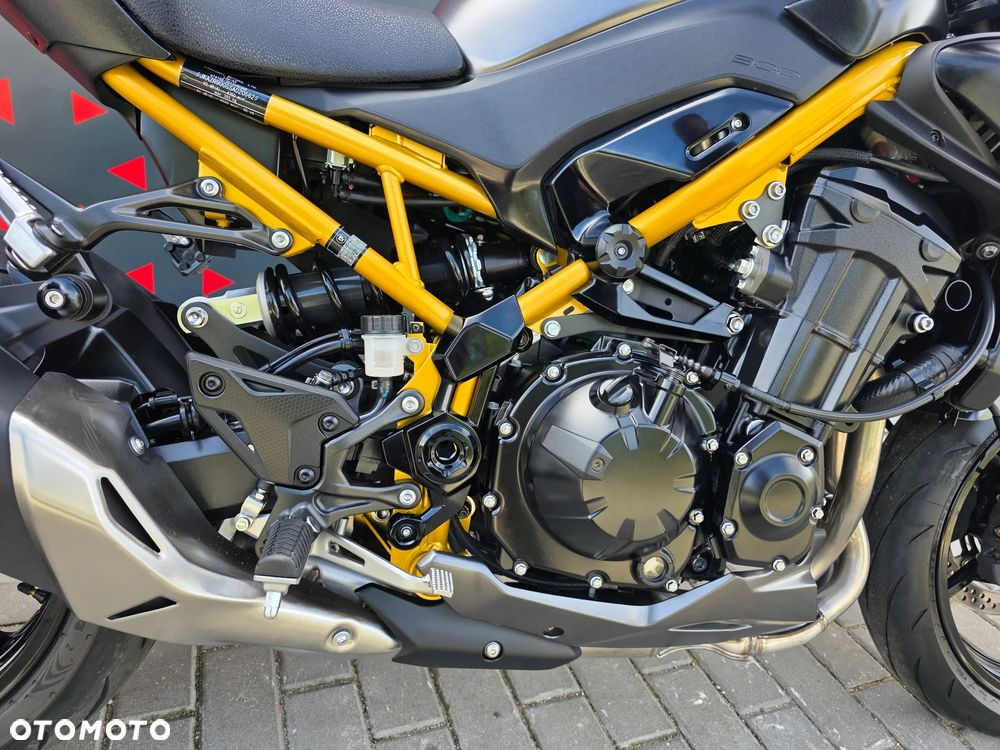 Kawasaki Z 900 - 24