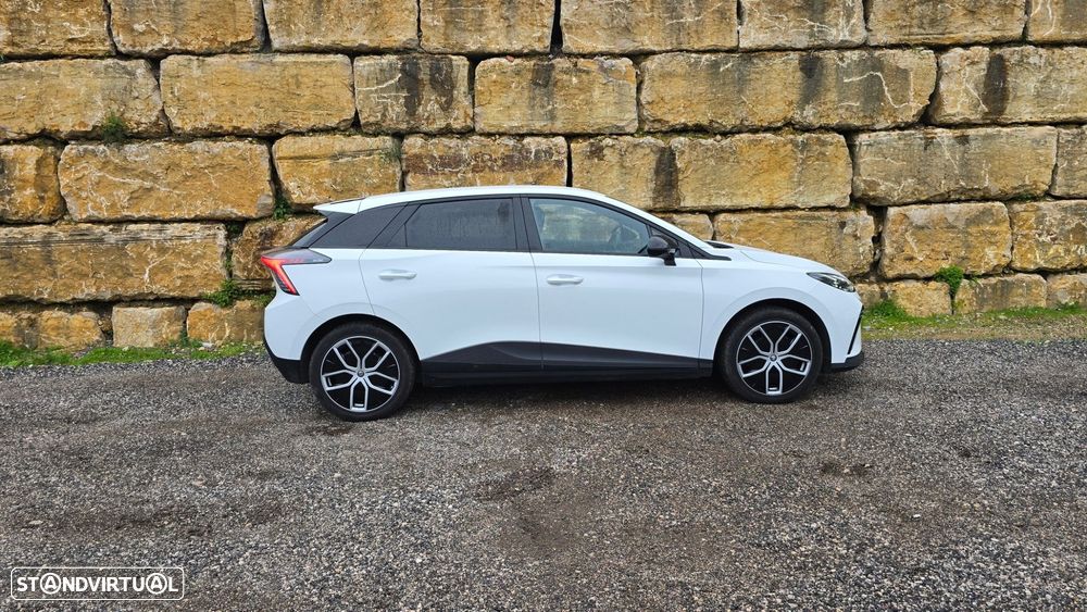 MG MG4 64 kWh Luxury - 4