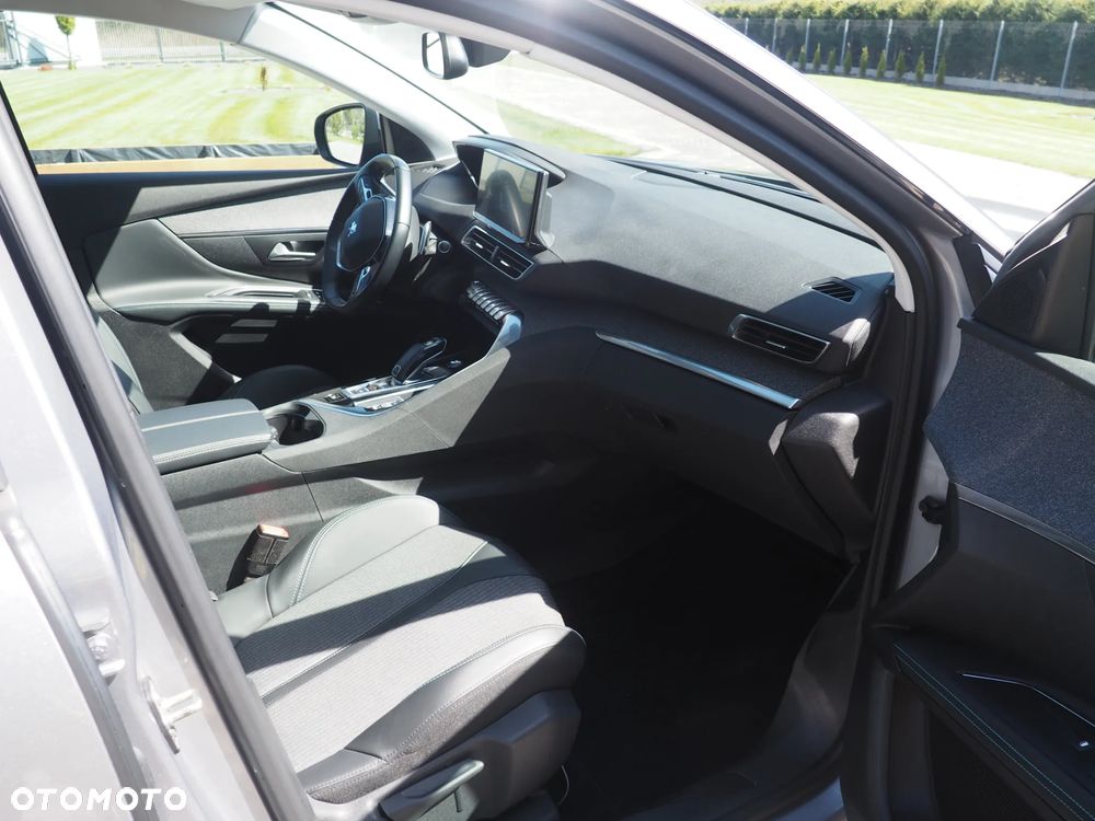 Peugeot 5008 1.5 BlueHDi Allure Pack S&S EAT8 - 30