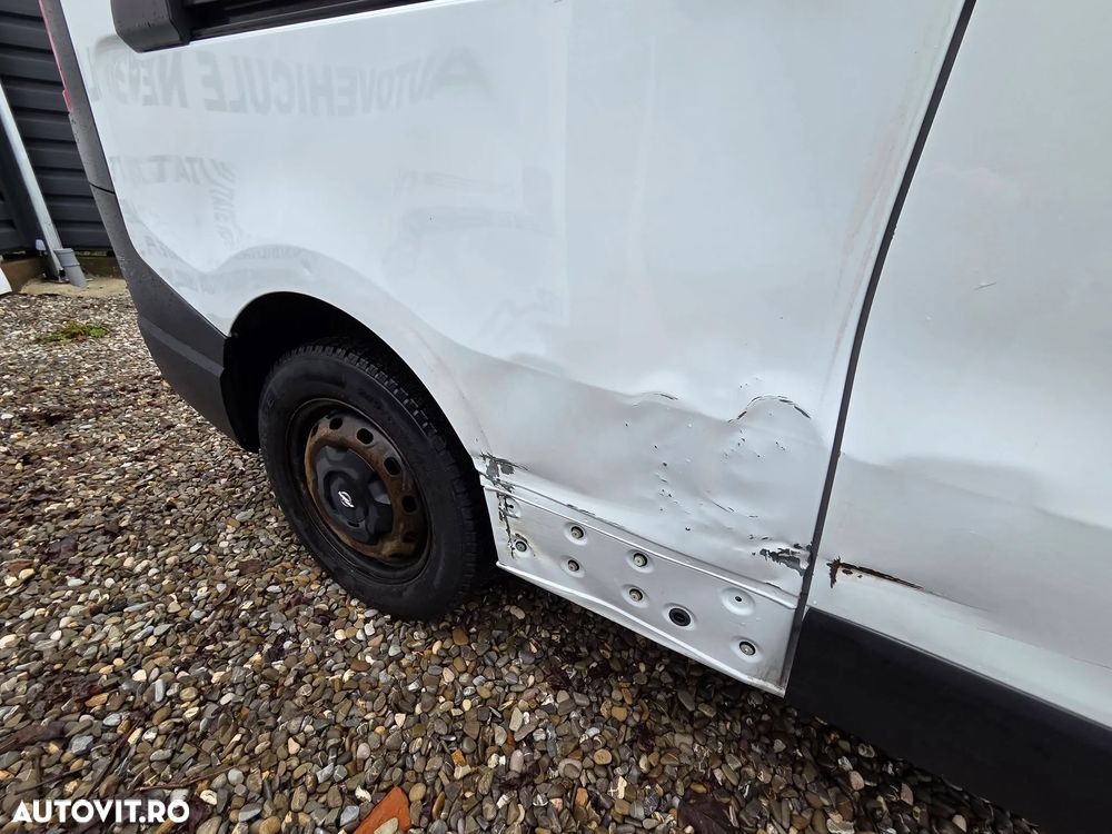 Opel Vivaro/Renault Trafic - 18
