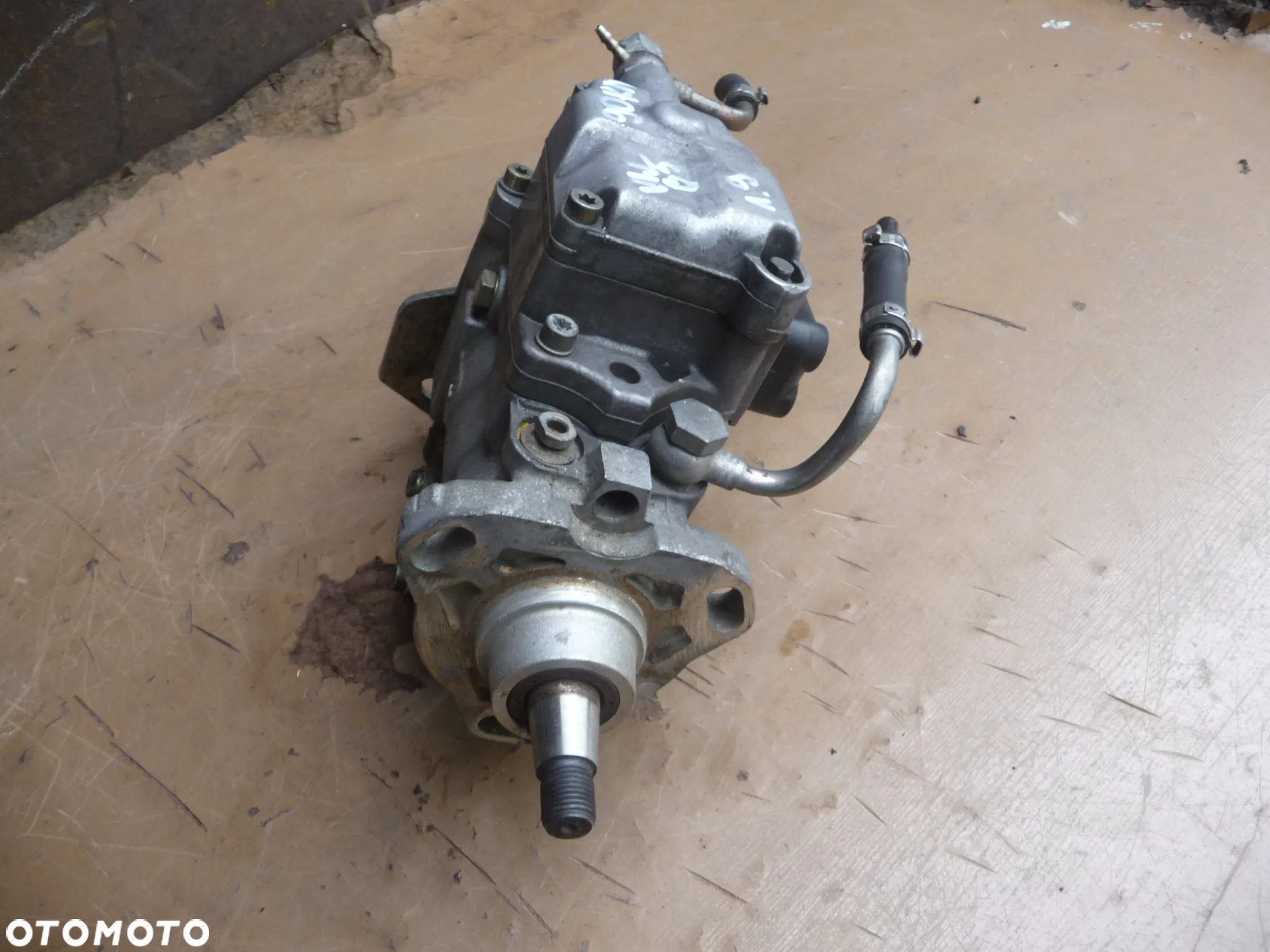 AUDI A4 B5 VW PASSAT B5 1.9 TDI 90KM POMPA WTRYSKOWA 0460404985 028130110H - 3