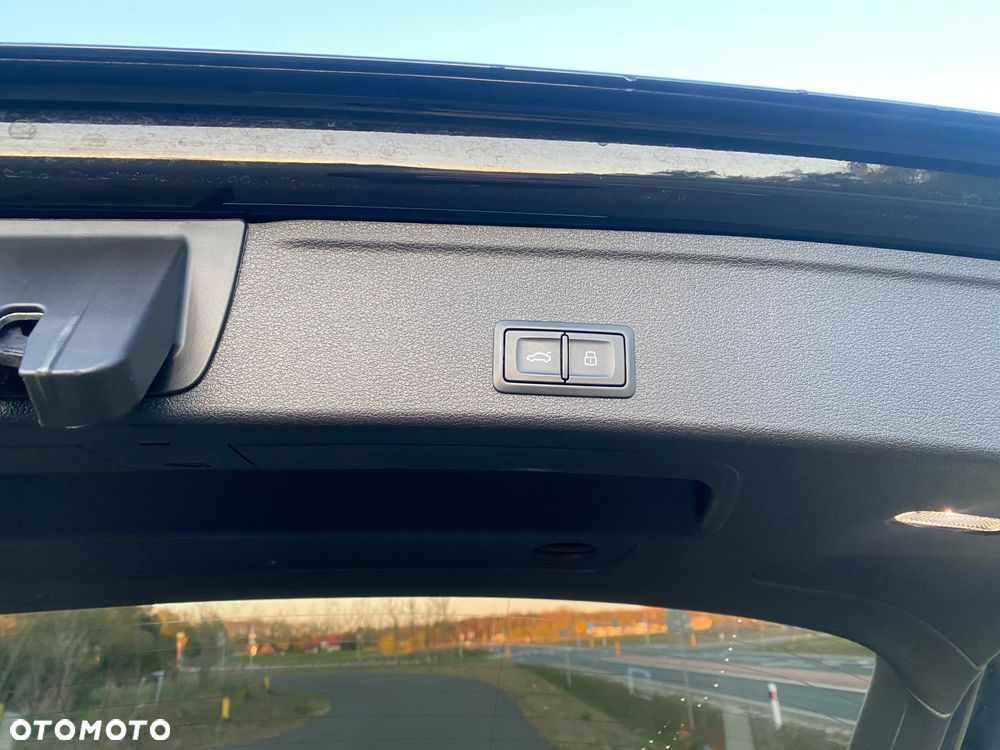 Audi A4 Avant 40 TDI quattro S tronic S line - 33