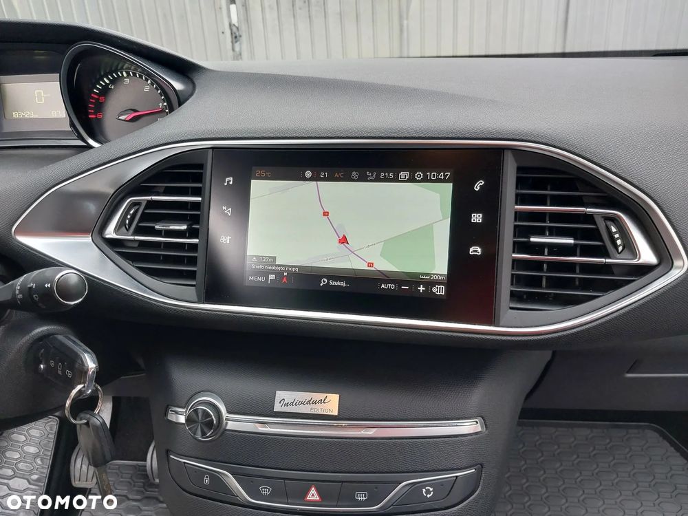 Peugeot 308 BlueHDi FAP 130 Stop & Start Allure - 7