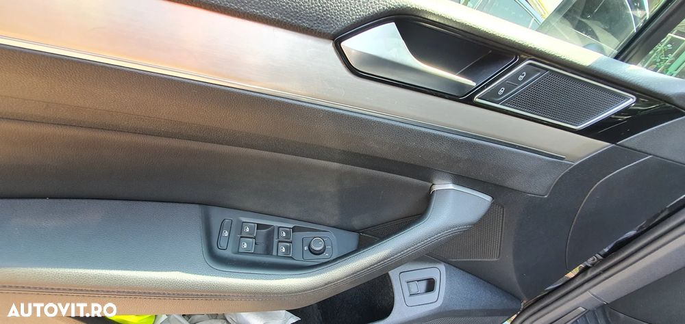 Volkswagen Passat 2.0 TDI DSG Highline - 17