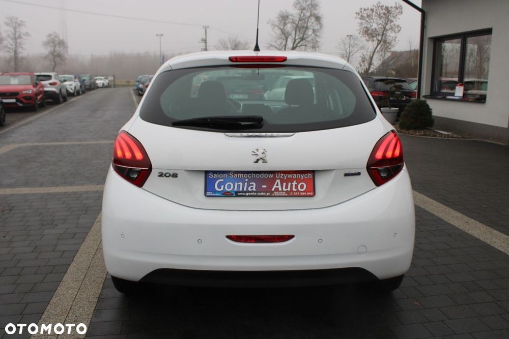 Peugeot 208 - 6