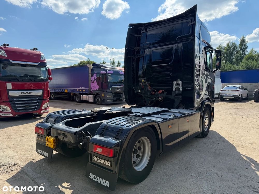 Scania S500 / RETARDER / PARK COOL / KLIMA POSTOJOWA / FULL SERWIS KONTRAKT ASO SCANIA / INTARDER / ŚWIATŁA LED / NAJWIĘKSZE ZBIORNIKI 1400 L / FULL SPOJLERY / CAŁA CZARNA 2021 ROK !! - 4