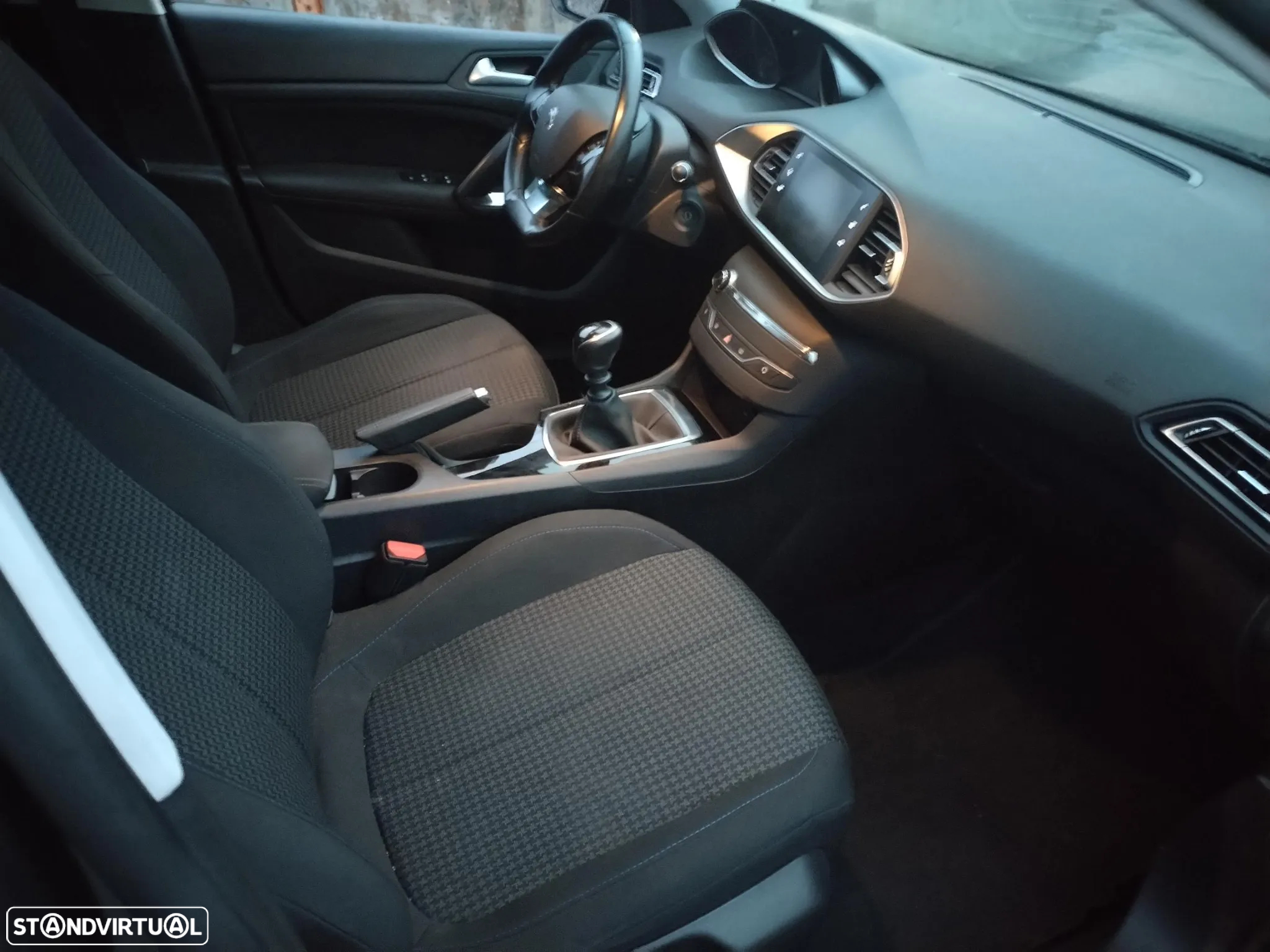 Peugeot 308 SW 1.5 BlueHDi Style - 11