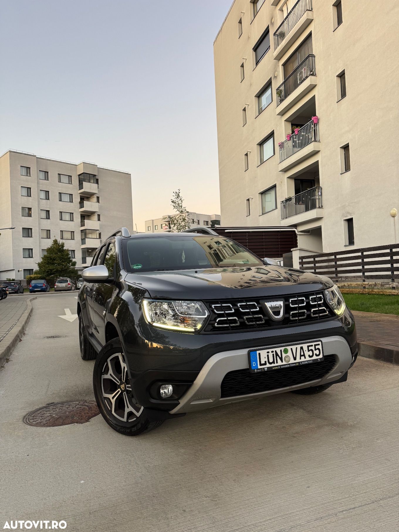 Dacia Duster ECO-G 100 Prestige - 1