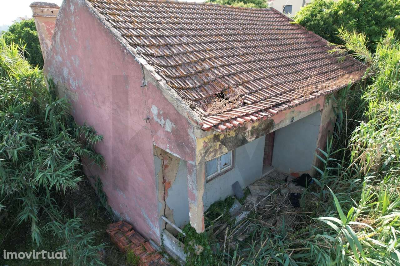 Quintinha com 760m2 + 2 moradias para recuperar I Carregado- Alenquer - Grande imagem: 3/26