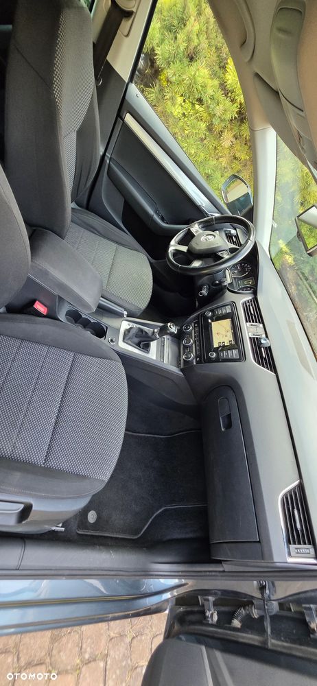 Skoda Octavia 2.0 TDI (Green tec) 4x4 DSG RS - 11
