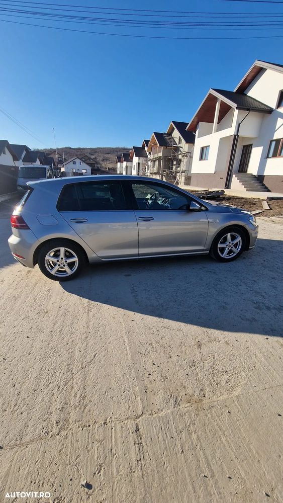 Volkswagen Golf - 15