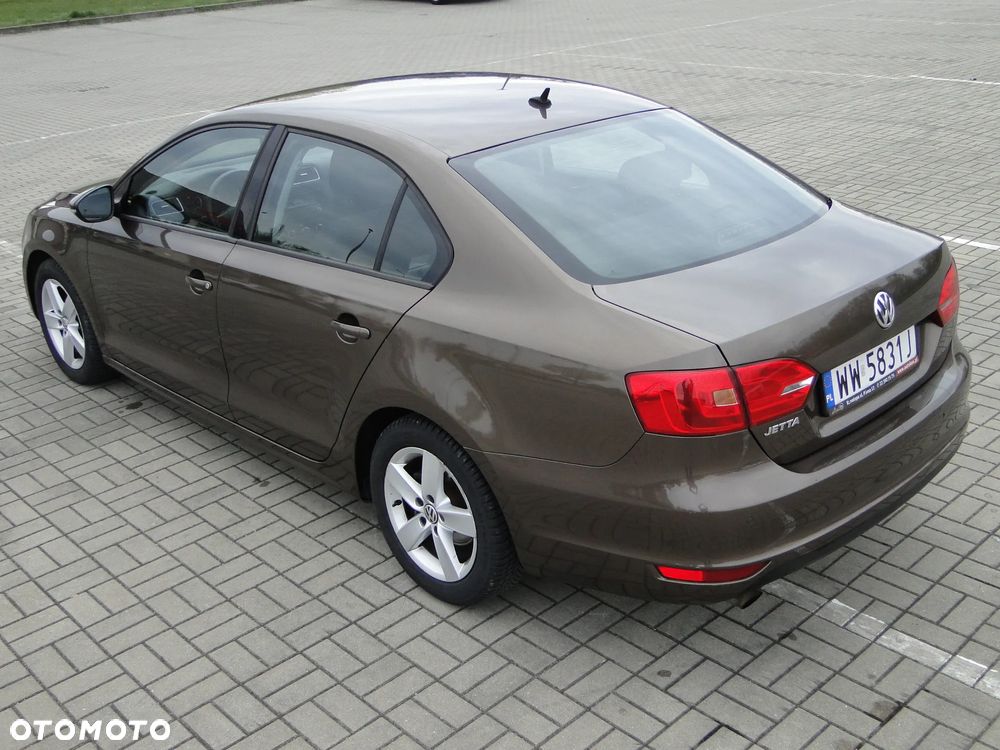 Volkswagen Jetta 1.2 TSI Comfortline - 3
