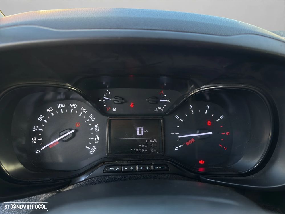 Toyota Proace City 1.5 D-4D 3 L 1 L - 11