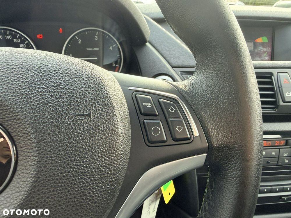 BMW X1 sDrive18d xLine - 22