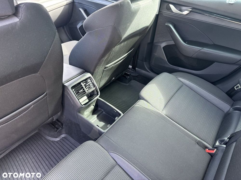 Skoda Octavia 1.5 TSI mHEV Selection DSG - 13