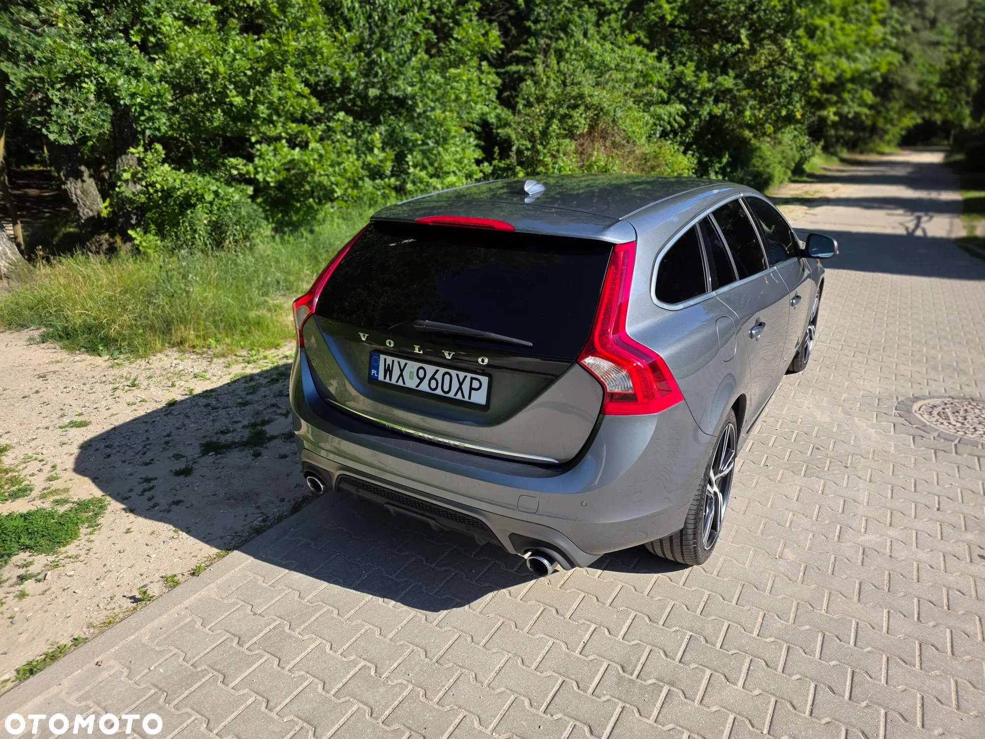 Volvo V60 D6 AWD Plug-in Hybrid Summum - 7