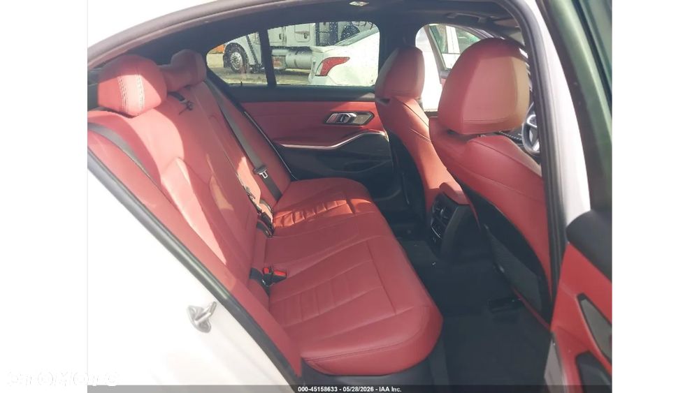 BMW Seria 3 M340i xDrive - 11