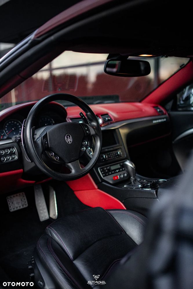 Maserati GranCabrio Sport - 16