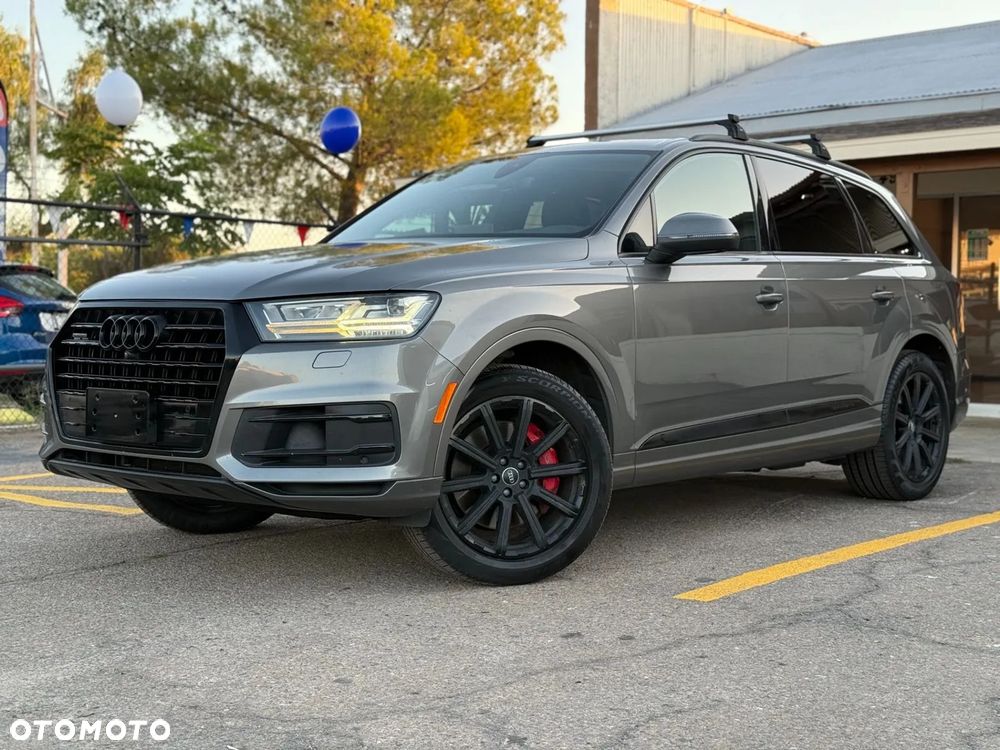 Audi Q7 - 1