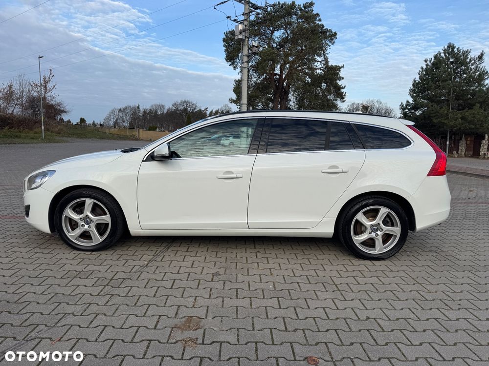Volvo V60 D3 Summum - 10