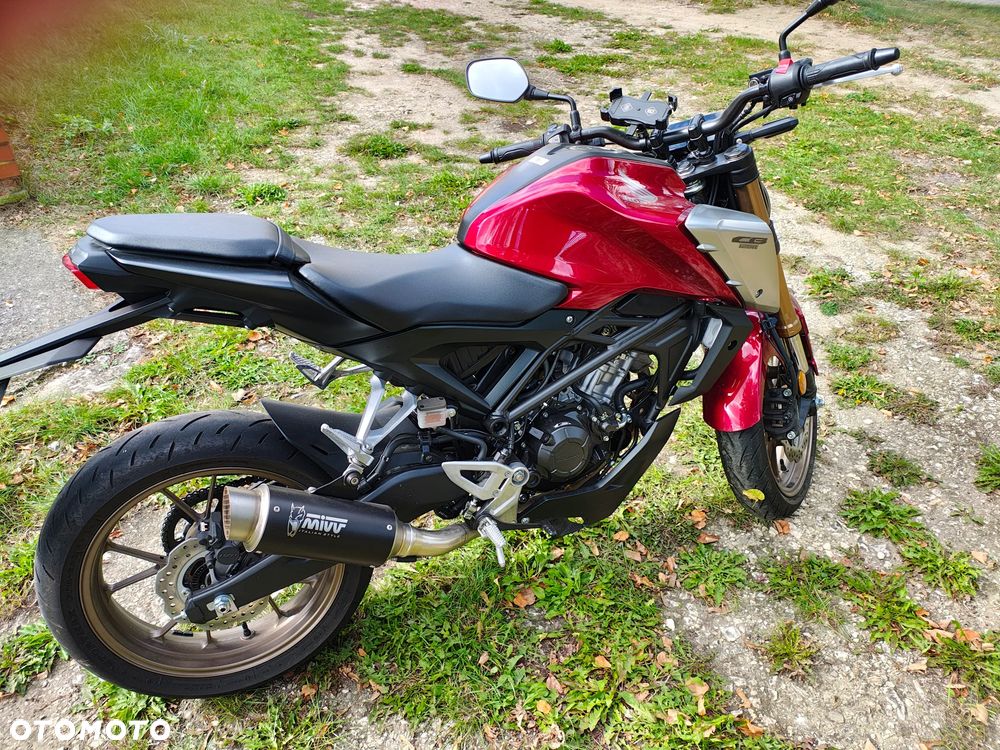 Honda CB - 1
