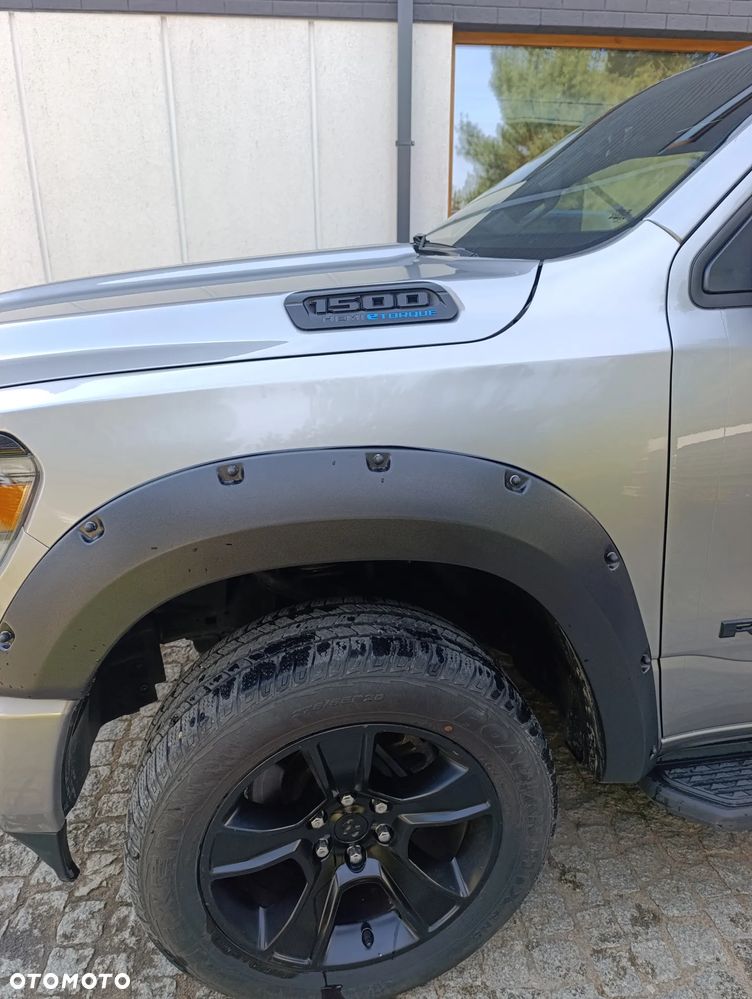 RAM 1500 Crew Cab Shortbed Bighorn - 8