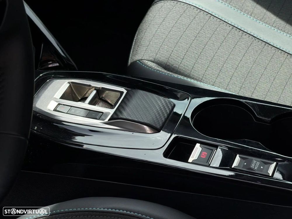 Peugeot e-2008 - 19
